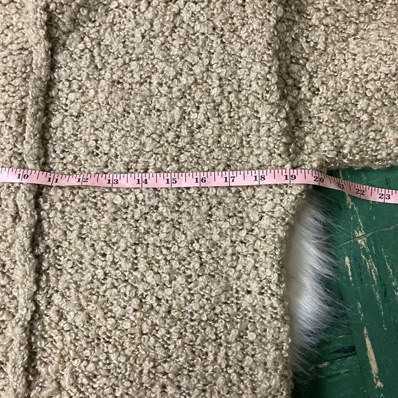 Cheap Monday Zyracuse Sweater Women Sz Small Tan Teddy Boho Chunky Knit Fall - Picture 9 of 9